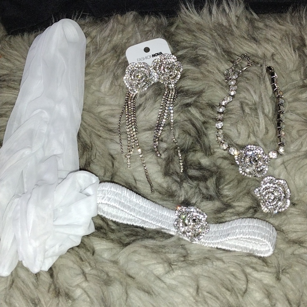 Fashion Nova jewelry set